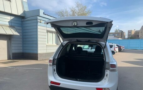 Mitsubishi Outlander III рестайлинг 3, 2014 год, 1 100 000 рублей, 5 фотография