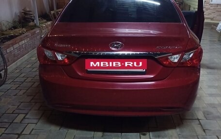 Hyundai Sonata VI, 2010 год, 690 000 рублей, 2 фотография