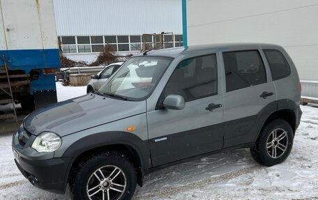 Chevrolet Niva I рестайлинг, 2009 год, 430 000 рублей, 2 фотография