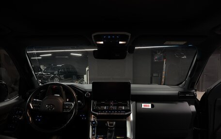 Toyota Land Cruiser, 2022 год, 9 490 000 рублей, 3 фотография