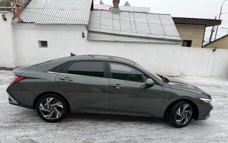 Hyundai Elantra, 2023 год, 2 300 000 рублей, 3 фотография