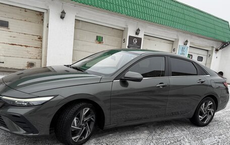 Hyundai Elantra, 2023 год, 2 300 000 рублей, 6 фотография