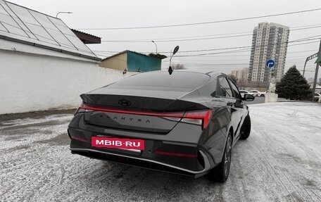 Hyundai Elantra, 2023 год, 2 300 000 рублей, 4 фотография