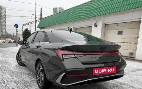 Hyundai Elantra, 2023 год, 2 300 000 рублей, 5 фотография