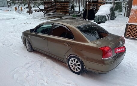 Toyota Avensis III рестайлинг, 2004 год, 525 000 рублей, 12 фотография
