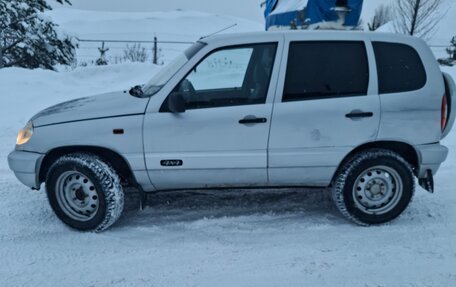 Chevrolet Niva I рестайлинг, 2004 год, 270 000 рублей, 2 фотография