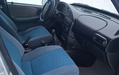 Chevrolet Niva I рестайлинг, 2004 год, 270 000 рублей, 9 фотография