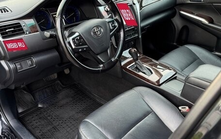 Toyota Camry, 2017 год, 2 400 000 рублей, 15 фотография