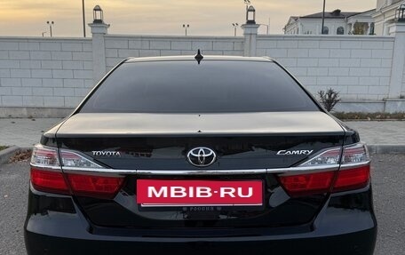 Toyota Camry, 2017 год, 2 400 000 рублей, 30 фотография