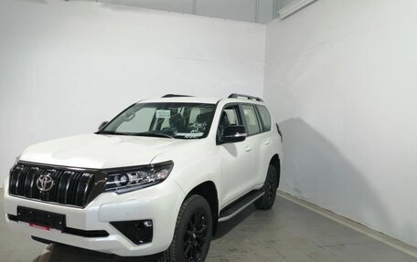 Toyota Land Cruiser Prado 150 рестайлинг 2, 2021 год, 6 300 000 рублей, 1 фотография