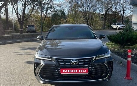 Toyota Avalon, 2023 год, 3 400 000 рублей, 1 фотография