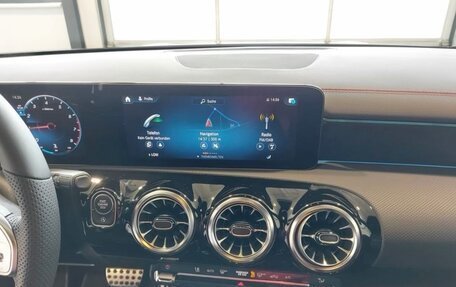 Mercedes-Benz CLA, 2023 год, 3 800 000 рублей, 8 фотография