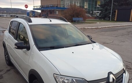 Renault Sandero II рестайлинг, 2020 год, 1 600 000 рублей, 2 фотография