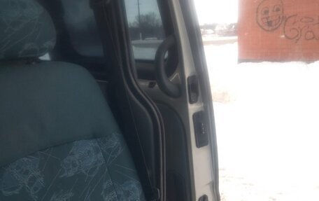 Renault Kangoo II рестайлинг, 2000 год, 200 000 рублей, 13 фотография