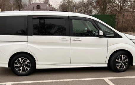 Honda Stepwgn IV, 2021 год, 2 450 000 рублей, 6 фотография