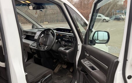 Honda Stepwgn IV, 2021 год, 2 450 000 рублей, 19 фотография