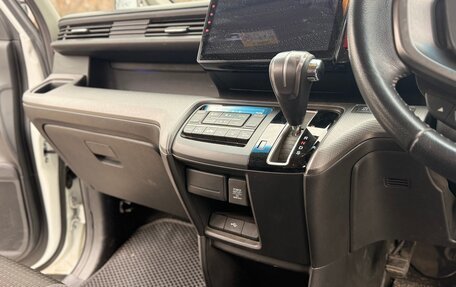 Honda Stepwgn IV, 2021 год, 2 450 000 рублей, 21 фотография