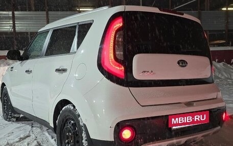 KIA Soul II рестайлинг, 2018 год, 1 600 000 рублей, 5 фотография