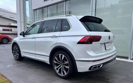 Volkswagen Tiguan II, 2022 год, 1 910 000 рублей, 5 фотография