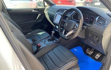 Volkswagen Tiguan II, 2022 год, 1 910 000 рублей, 7 фотография