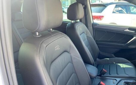 Volkswagen Tiguan II, 2022 год, 1 910 000 рублей, 8 фотография