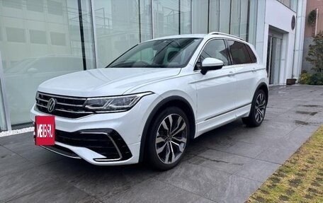 Volkswagen Tiguan II, 2022 год, 1 910 000 рублей, 4 фотография