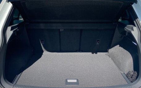 Volkswagen Tiguan II, 2022 год, 1 910 000 рублей, 24 фотография