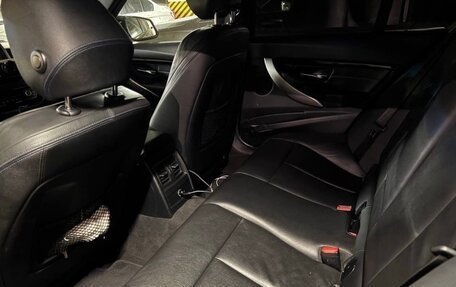 BMW 3 серия, 2018 год, 1 950 000 рублей, 9 фотография