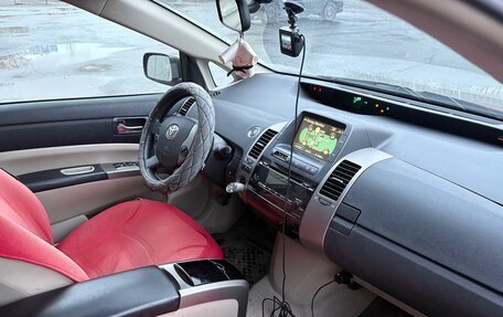 Toyota Prius, 2006 год, 550 000 рублей, 10 фотография