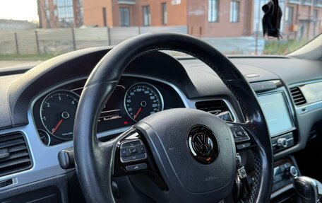 Volkswagen Touareg III, 2011 год, 1 800 000 рублей, 7 фотография