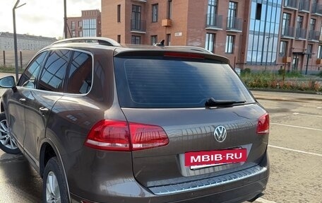 Volkswagen Touareg III, 2011 год, 1 800 000 рублей, 5 фотография