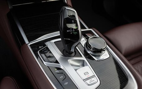 BMW 7 серия, 2019 год, 9 800 000 рублей, 16 фотография