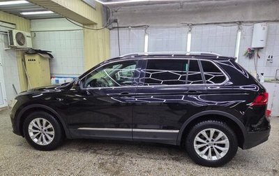 Volkswagen Tiguan II, 2018 год, 2 350 000 рублей, 1 фотография