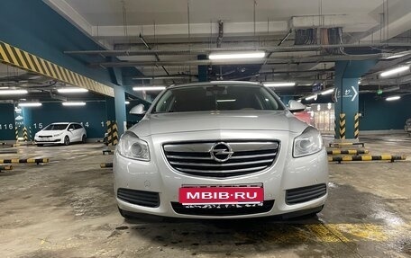 Opel Insignia II рестайлинг, 2010 год, 1 050 000 рублей, 1 фотография