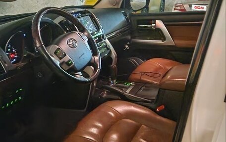 Toyota Land Cruiser 200, 2015 год, 4 900 000 рублей, 8 фотография