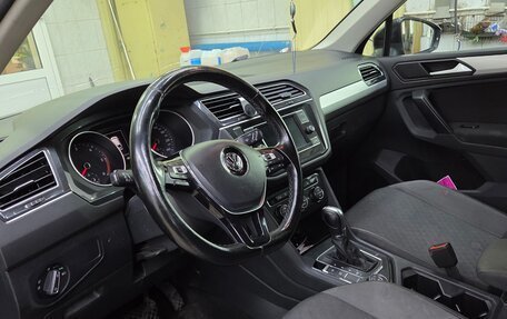 Volkswagen Tiguan II, 2018 год, 2 350 000 рублей, 7 фотография