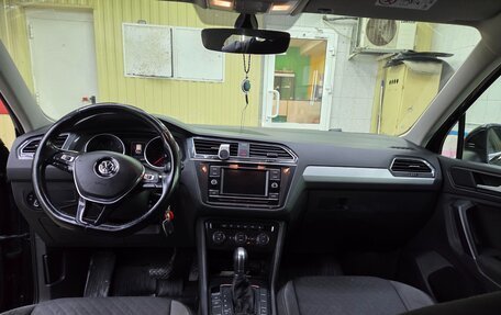 Volkswagen Tiguan II, 2018 год, 2 350 000 рублей, 9 фотография