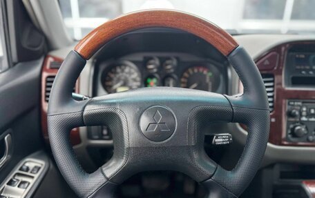 Mitsubishi Montero III, 2003 год, 860 000 рублей, 19 фотография