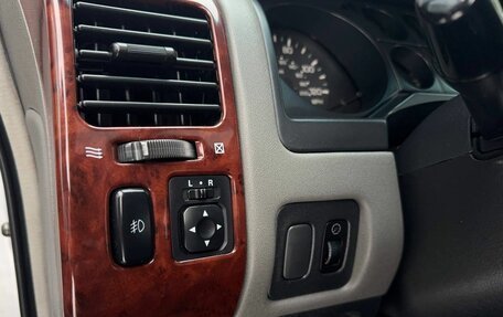 Mitsubishi Montero III, 2003 год, 860 000 рублей, 17 фотография