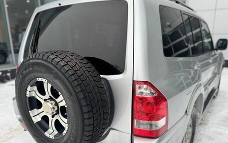 Mitsubishi Montero III, 2003 год, 860 000 рублей, 25 фотография