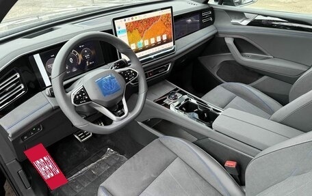 Volkswagen Tiguan II, 2025 год, 5 090 000 рублей, 7 фотография