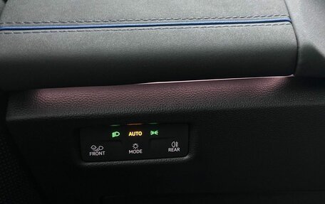 Volkswagen Tiguan II, 2025 год, 5 090 000 рублей, 15 фотография