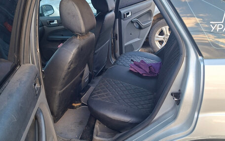 Ford Focus II рестайлинг, 2006 год, 400 000 рублей, 18 фотография