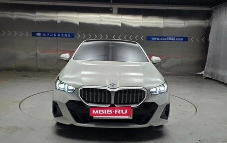 BMW 5 серия, 2024 год, 2 фотография