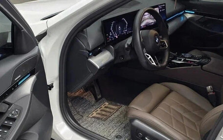 BMW 5 серия, 2024 год, 9 фотография