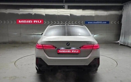 BMW 5 серия, 2024 год, 5 фотография