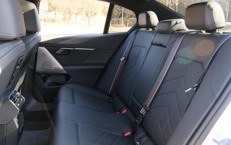 BMW 5 серия, 2024 год, 10 фотография