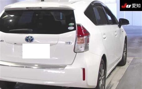 Toyota Prius Alpha I (ZVW40/41), 2015 год, 1 470 000 рублей, 3 фотография