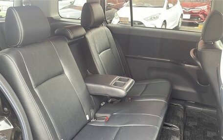 Toyota ISis I, 2016 год, 964 000 рублей, 18 фотография