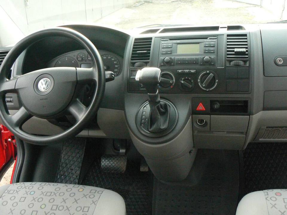 Volkswagen Caravelle T5, 2008 год, 230 000 рублей, 6 фотография